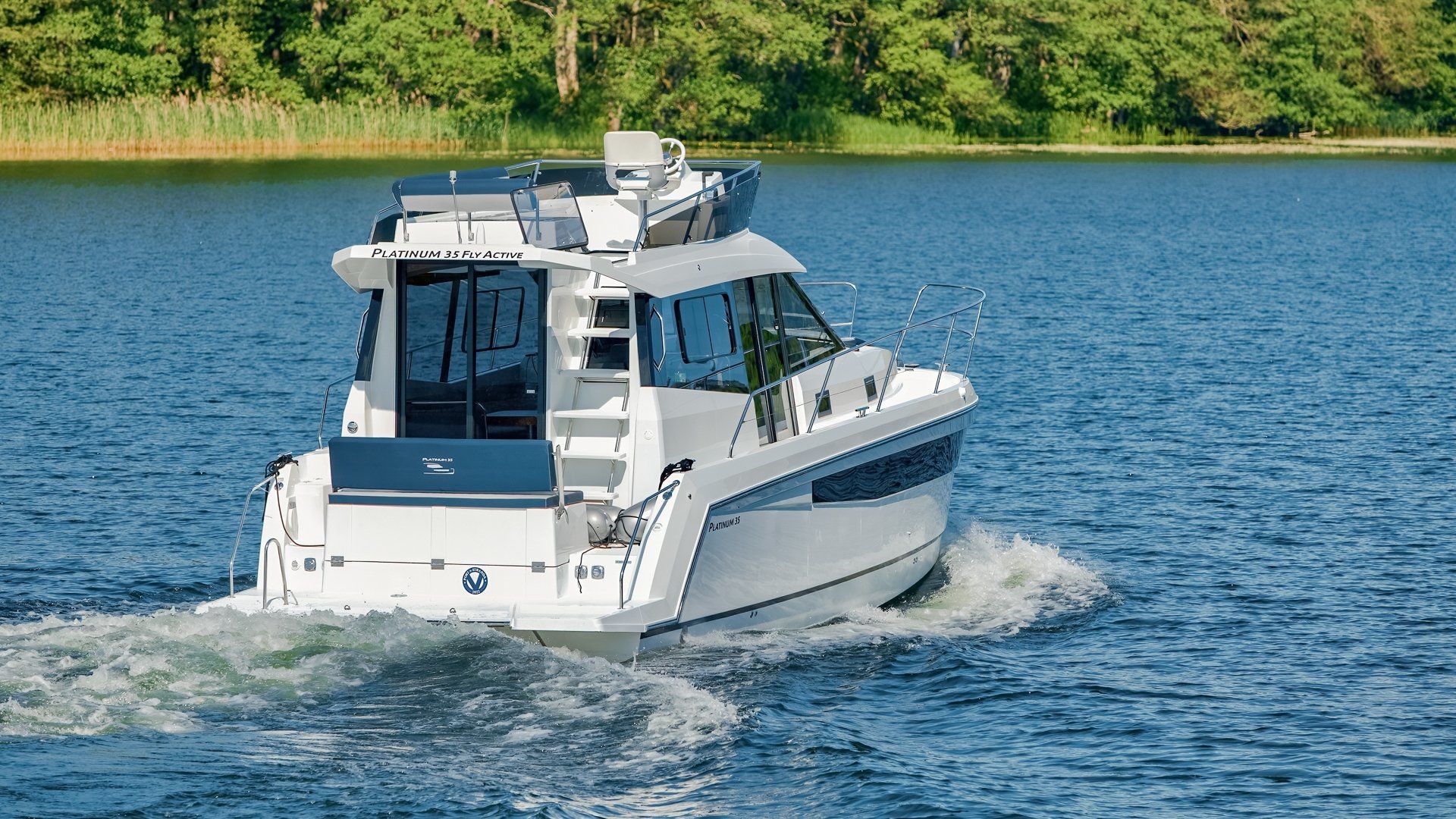 Odysseya Yachts Platinum 35 + Suzuki DF 300 BTX Geki Dual Propeller