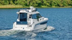 Odysseya Yachts Platinum 35 + Suzuki DF 300 BTX Geki Dual Propeller