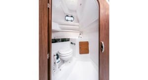 Beneteau Antares 8 Fishing + Suzuki DF 250 APX Dıştan Takma Deniz Motoru