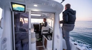 Beneteau Antares 8 Fishing + Suzuki DF 250 APX Dıştan Takma Deniz Motoru