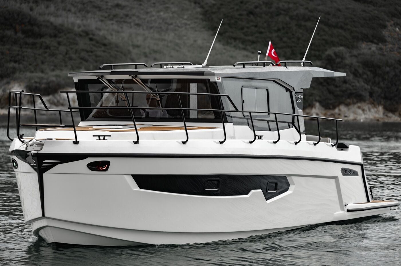 Krafter LX35 Luxury Yacht + Suzuki DF250 APX Çift Deniz Motoru