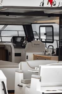 Krafter LX35 Luxury Yacht + Suzuki 250 APX Çift Deniz Motoru