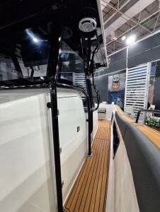 Seagull 9.25 Center Console