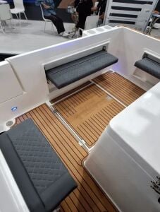 Seagull 9.25 Center Console