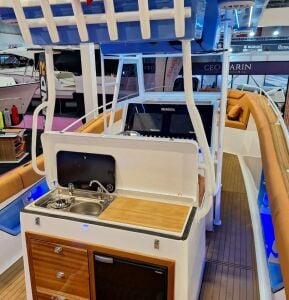 Seagull 9.25 Center Console