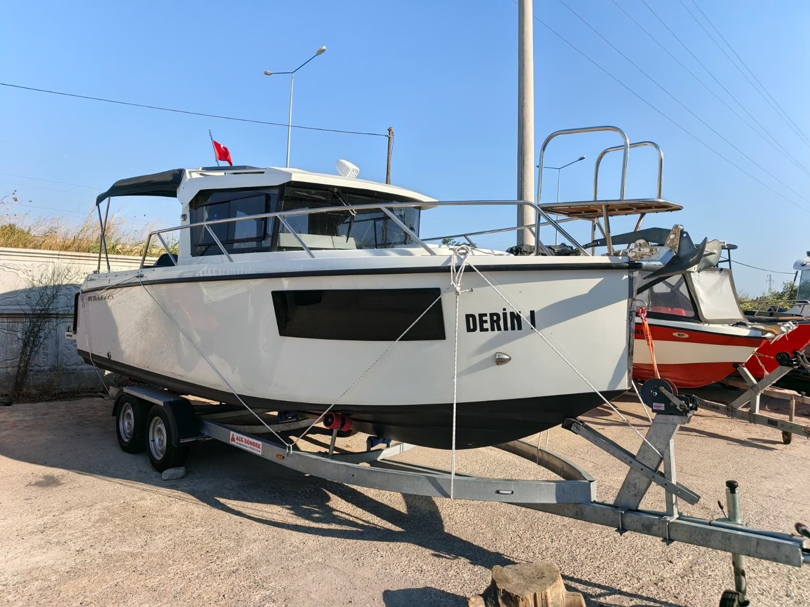 İkinci El Texas 775 + Suzuki DF 200 APX Dıştan Takma Motor