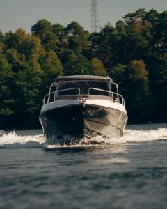 Darekco Texas 595 Pilothouse + Suzuki DF 150 ATL Beyaz Dıştan Takma Deniz Motoru