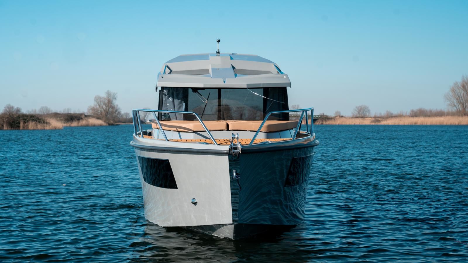 Darekco Texas 775 Weekend + Suzuki DF 150 ATX Dıştan Takma Deniz Motoru Beyaz