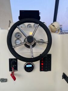 İkinci El DarekCo Texas 595 Pilothouse + Suzuki DF 140 BTL Dıştan Takma Deniz Motoru